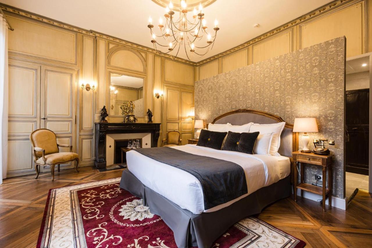 Hotel Le Petit Manoir Sarlat Esterno foto